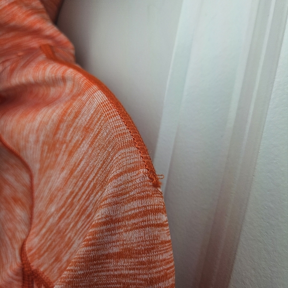 Under Armour Half Zip Athletic Pullover Yoga Running Top Orange Small Workout - Picture 6 of 10